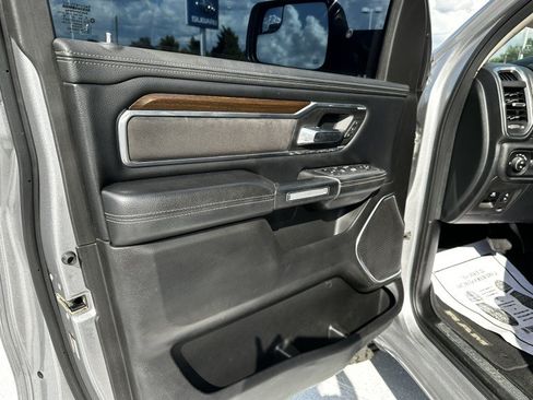 Used 2022 RAM 1500 Laramie AWD/4WD image 15
