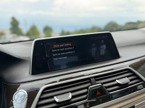 Used 2016 BMW 750i xDrive AWD/4WD image 84