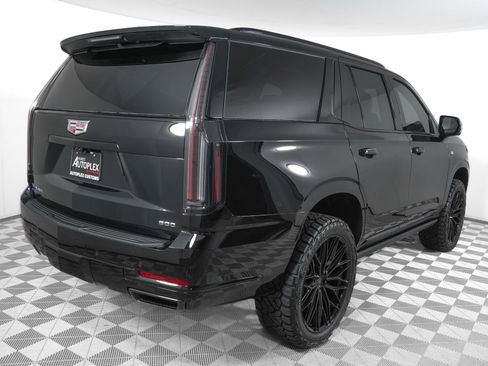 Used 2026 Cadillac Escalade Sport w/ Touring Package AWD/4WD image 6