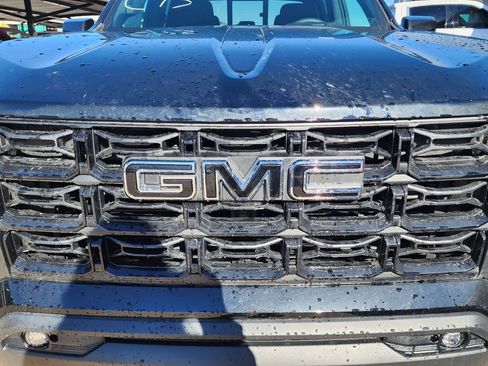 New 2026 GMC Canyon Elevation w/ Convenience Package image 10