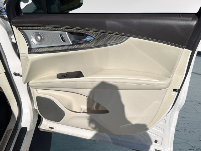 Used 2019 Lincoln Nautilus Black Label AWD/4WD image 10