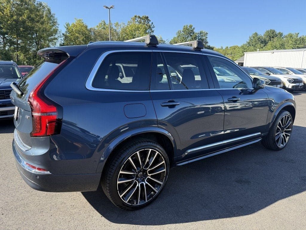 Used 2025 Volvo XC90 B6 Plus AWD/4WD image 5