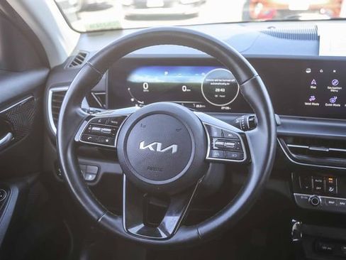 Used 2024 Kia Seltos S image 16