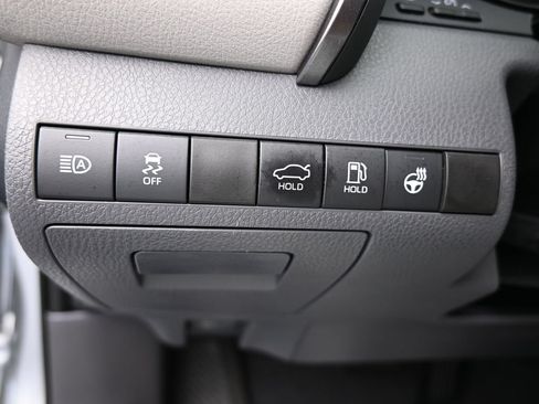 Used 2021 Toyota Camry SE w/ Cold Weather Package AWD/4WD image 28