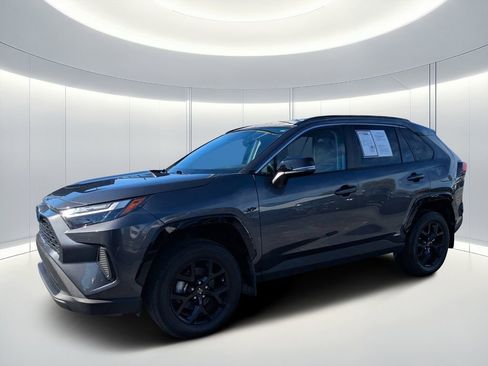 Used 2024 Toyota RAV4 XLE image 8