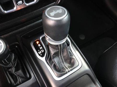 Used 2023 Jeep Wrangler Unlimited Sahara AWD/4WD image 27