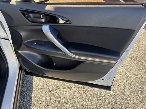 Used 2018 Mitsubishi Eclipse Cross LE image 14