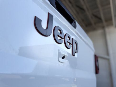 Used 2021 Jeep Gladiator Rubicon image 18