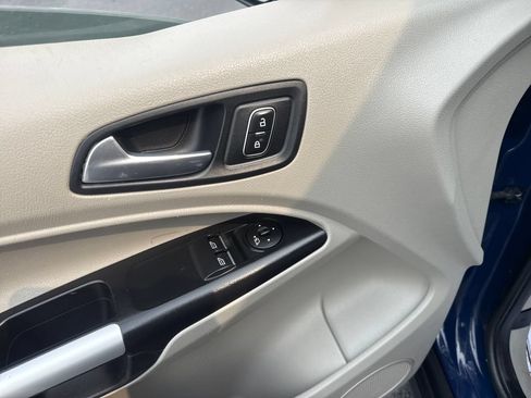 Used 2019 Ford Transit Connect XLT FWD image 19