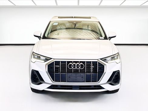 Used 2022 Audi Q3 2.0T Premium Plus image 2