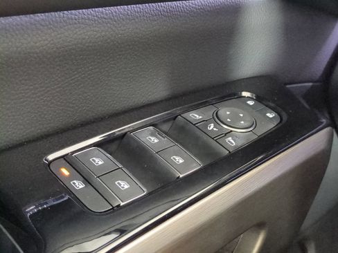 Used 2024 Nissan Pathfinder Platinum AWD/4WD image 34