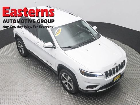 Used 2019 Jeep Cherokee Limited AWD/4WD image 3