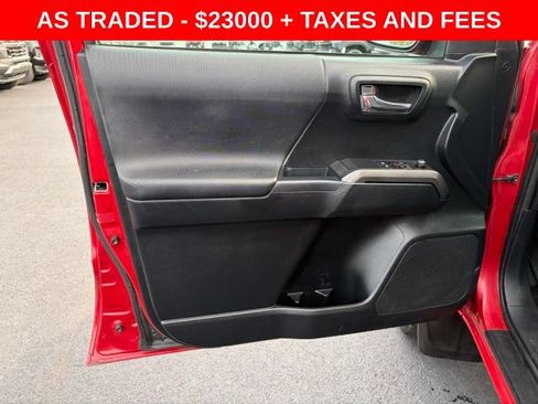 Used 2016 Toyota Tacoma TRD Sport w/ Towing Package AWD/4WD image 12