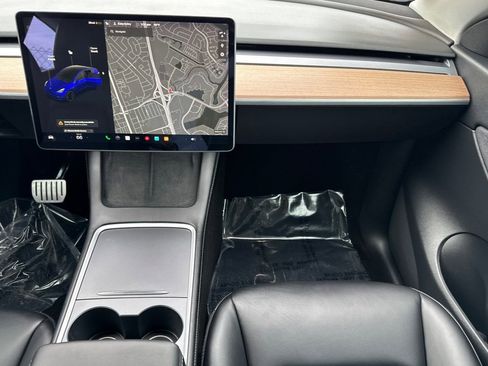 Used 2021 Tesla Model Y Performance image 27