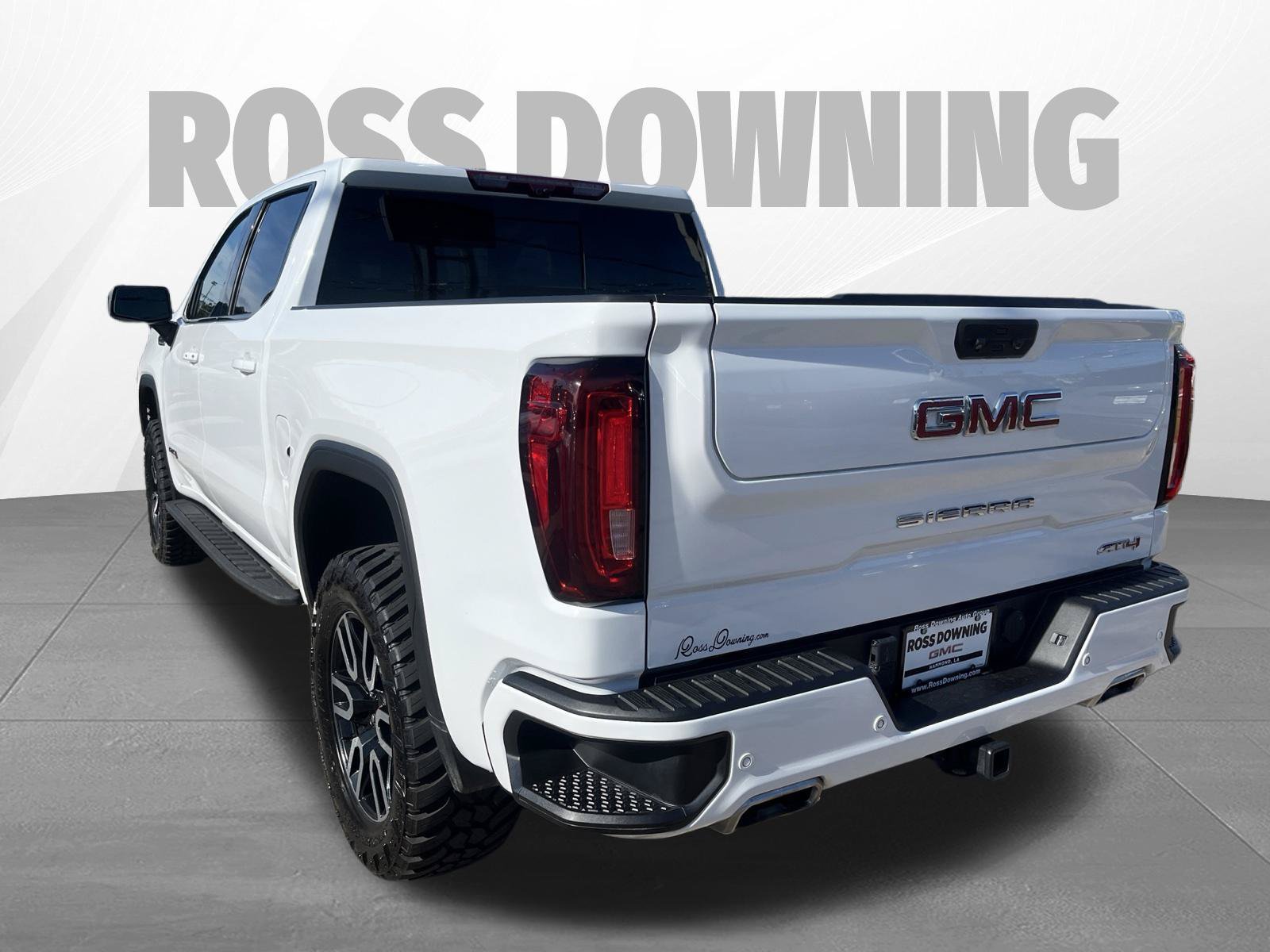 Used 2024 GMC Sierra 1500 AT4 w/ Technology Package AWD/4WD image 6