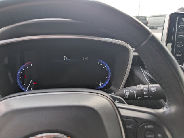 Used 2022 Toyota Corolla XSE FWD image 23