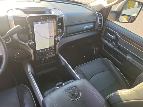 Used 2024 RAM 2500 Laramie image 16