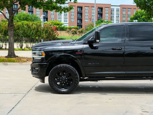 Used 2019 RAM 2500 Laramie AWD/4WD image 11