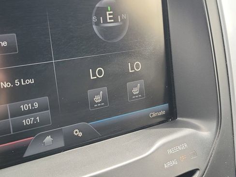 Used 2015 Ford Explorer XLT AWD/4WD image 29