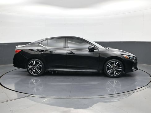 Used 2023 Nissan Sentra SR w/ SR Premium Package FWD image 5