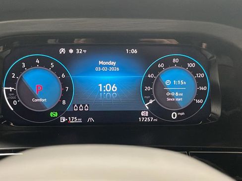 Used 2024 Volkswagen Atlas Cross Sport SE image 22