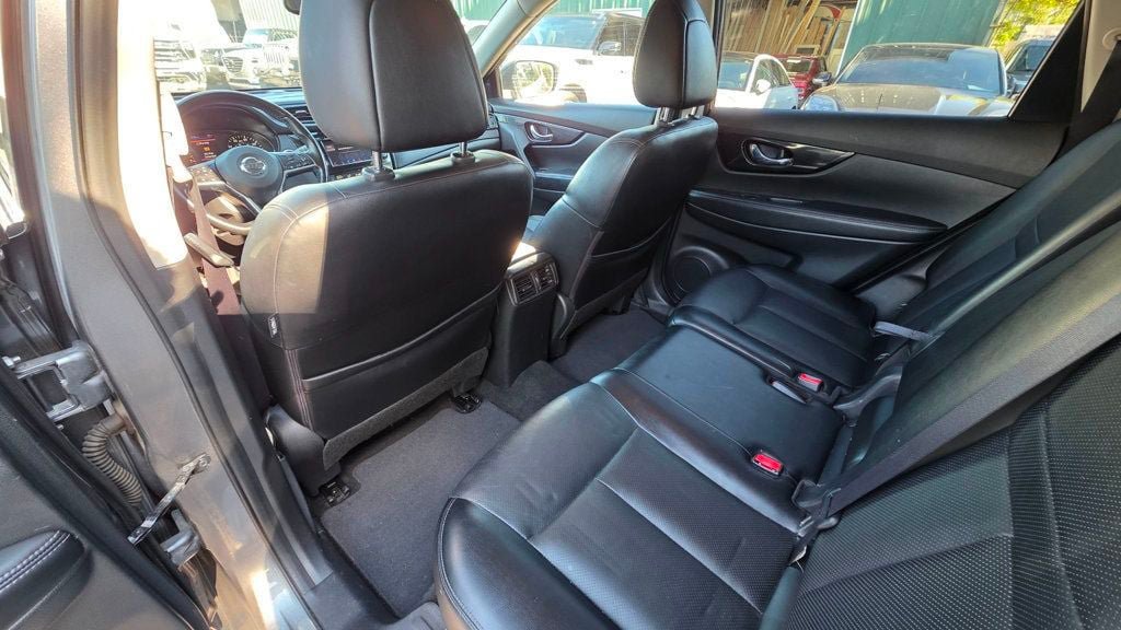 Used 2018 Nissan Rogue SL AWD/4WD image 32