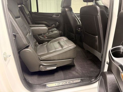 Used 2019 GMC Yukon XL Denali w/ Denali Ultimate Package image 38