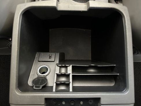 Used 2013 Nissan Frontier SV image 44