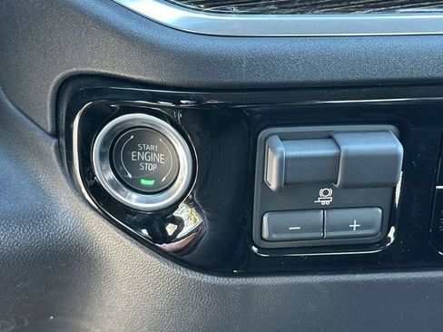 New 2026 GMC Sierra 1500 Elevation image 17