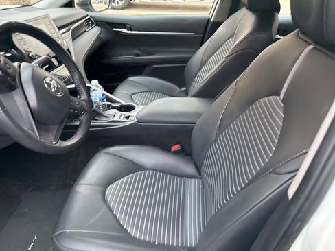 Used 2024 Toyota Camry SE image 6