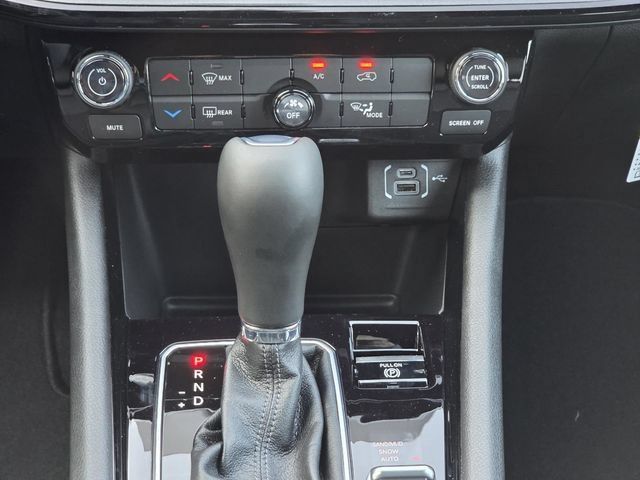 New 2026 Jeep Compass Latitude AWD/4WD image 14