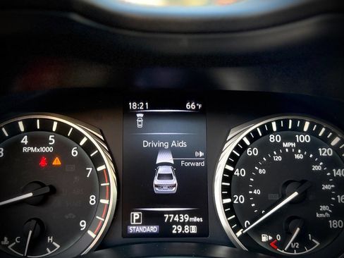 Used 2019 INFINITI Q50 Luxe w/ Cargo Package (L96) RWD image 16