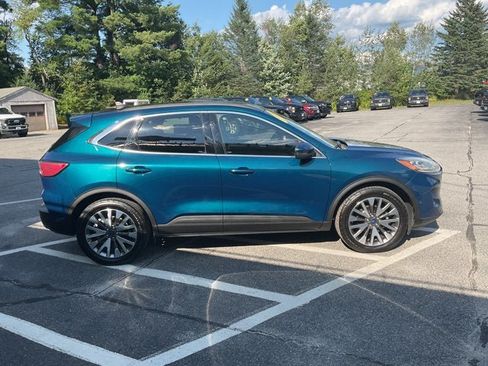 Used 2020 Ford Escape Titanium w/ Titanium Premium Package 2.0 AWD/4WD image 6