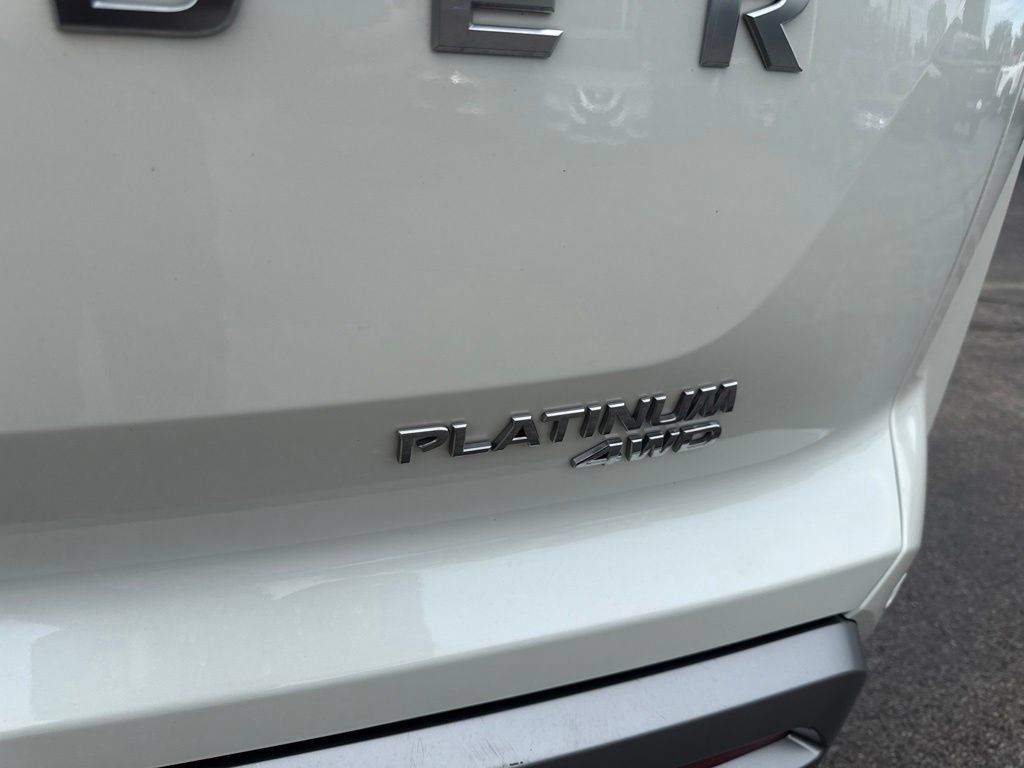 Used 2024 Nissan Pathfinder Platinum w/ Cargo Package AWD/4WD image 18