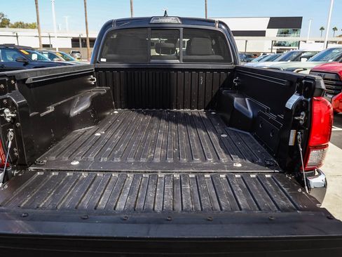 Used 2019 Toyota Tacoma SR5 RWD image 25