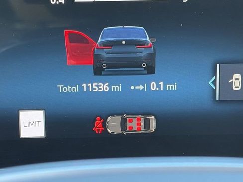 Certified 2025 BMW 330i Sedan w/ Convenience Package image 27