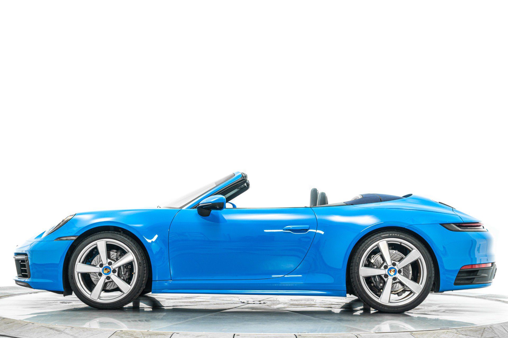 Used 2023 Porsche 911 Carrera image 6