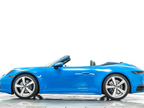 Used 2023 Porsche 911 Carrera image 6