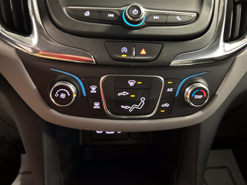 Used 2023 Chevrolet Equinox LS w/ LS Convenience Package FWD image 17