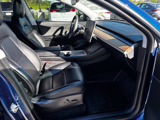 Used 2021 Tesla Model Y Long Range AWD/4WD image 40