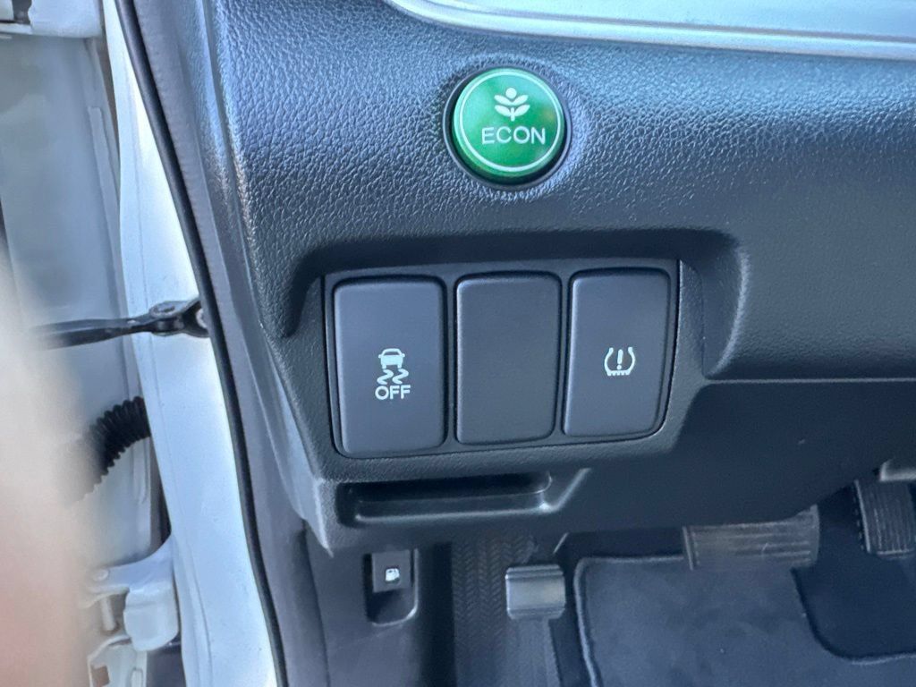 Used 2016 Honda CR-V LX image 17