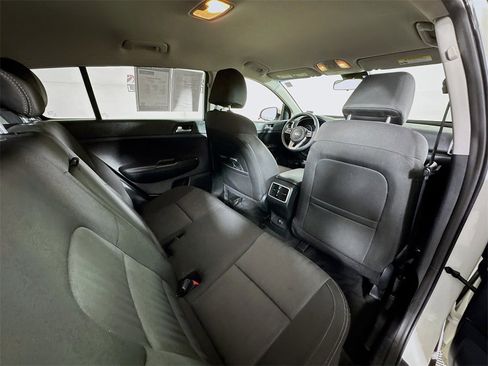 Used 2022 Kia Sportage LX image 24