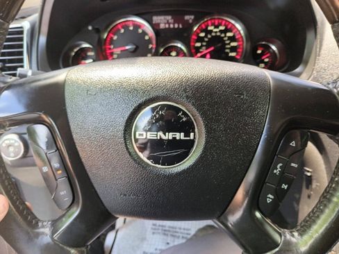 Used 2012 GMC Acadia Denali FWD image 6