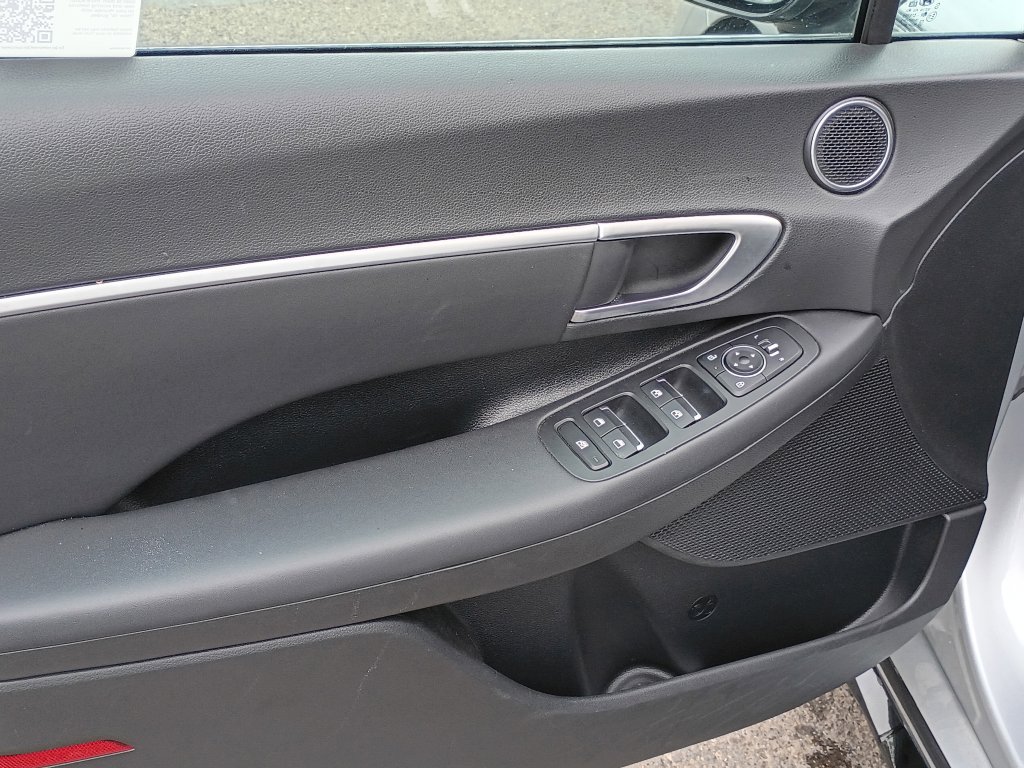 Certified 2025 Hyundai Sonata SEL FWD image 15