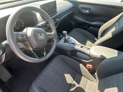 Used 2023 Honda HR-V LX image 11