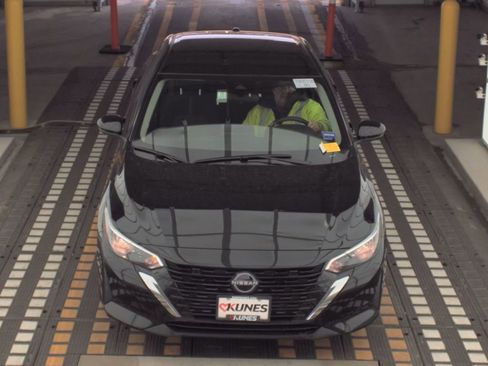 Used 2024 Nissan Sentra SV image 23