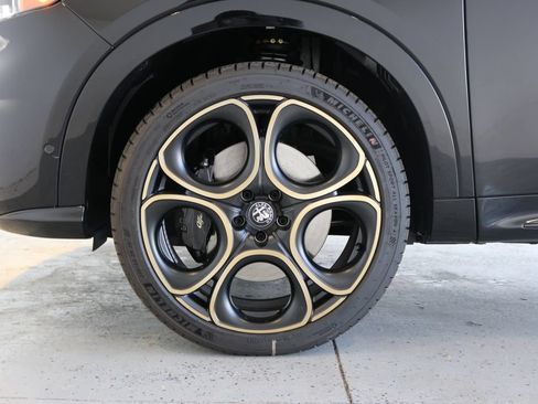 New 2025 Alfa Romeo Tonale AWD/4WD image 47