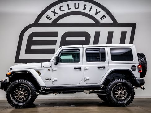 Used 2023 Jeep Wrangler Unlimited Rubicon 392 w/ Dual Top Group AWD/4WD image 6
