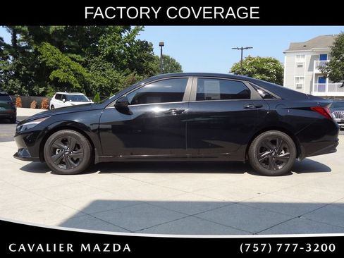 Used 2023 Hyundai Elantra SEL FWD image 5