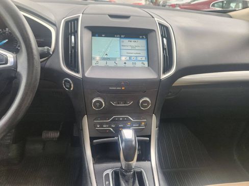 Used 2017 Ford Edge SEL w/ Equipment Group 201A AWD/4WD image 16